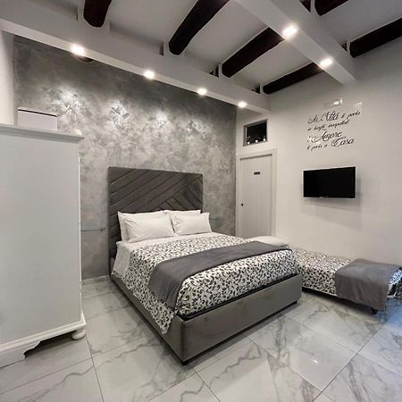 Вілла Casa Tolentino Al Centro Di Napoli Екстер'єр фото