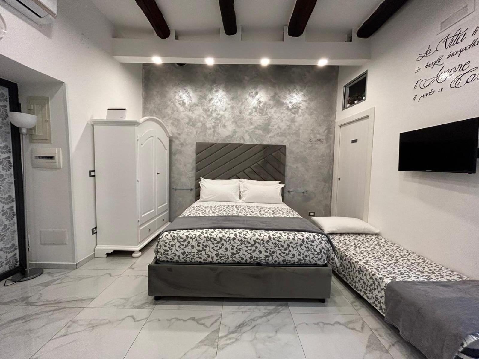 Вілла Casa Tolentino Al Centro Di Napoli Екстер'єр фото